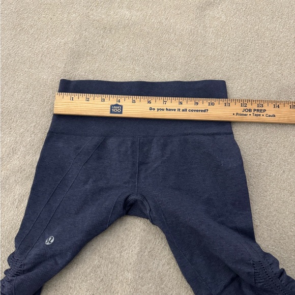 Lululemon In the Flow Crop IIII Sz 4 Ribbed Stretch Leggings Knee Length Ruched - Picture 6 of 7